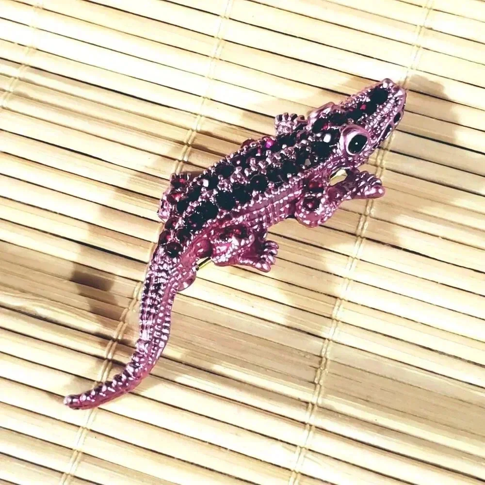 New Vintage 90s Y2K Pink Red Crystal Gecko Lizard Brooch